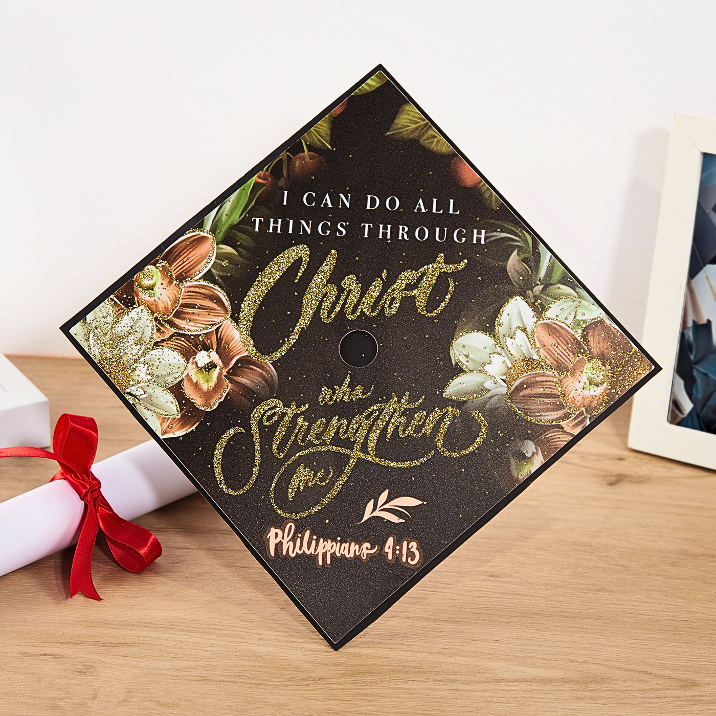 Graduation cap topper, I can do all things through Christ who strengthens me, Graduation Cap Decoration